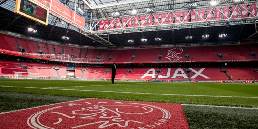 Ajax Resmikan 'Johan Cruyff Arena' Sebagai Nama Baru Kandangnya thumbnail